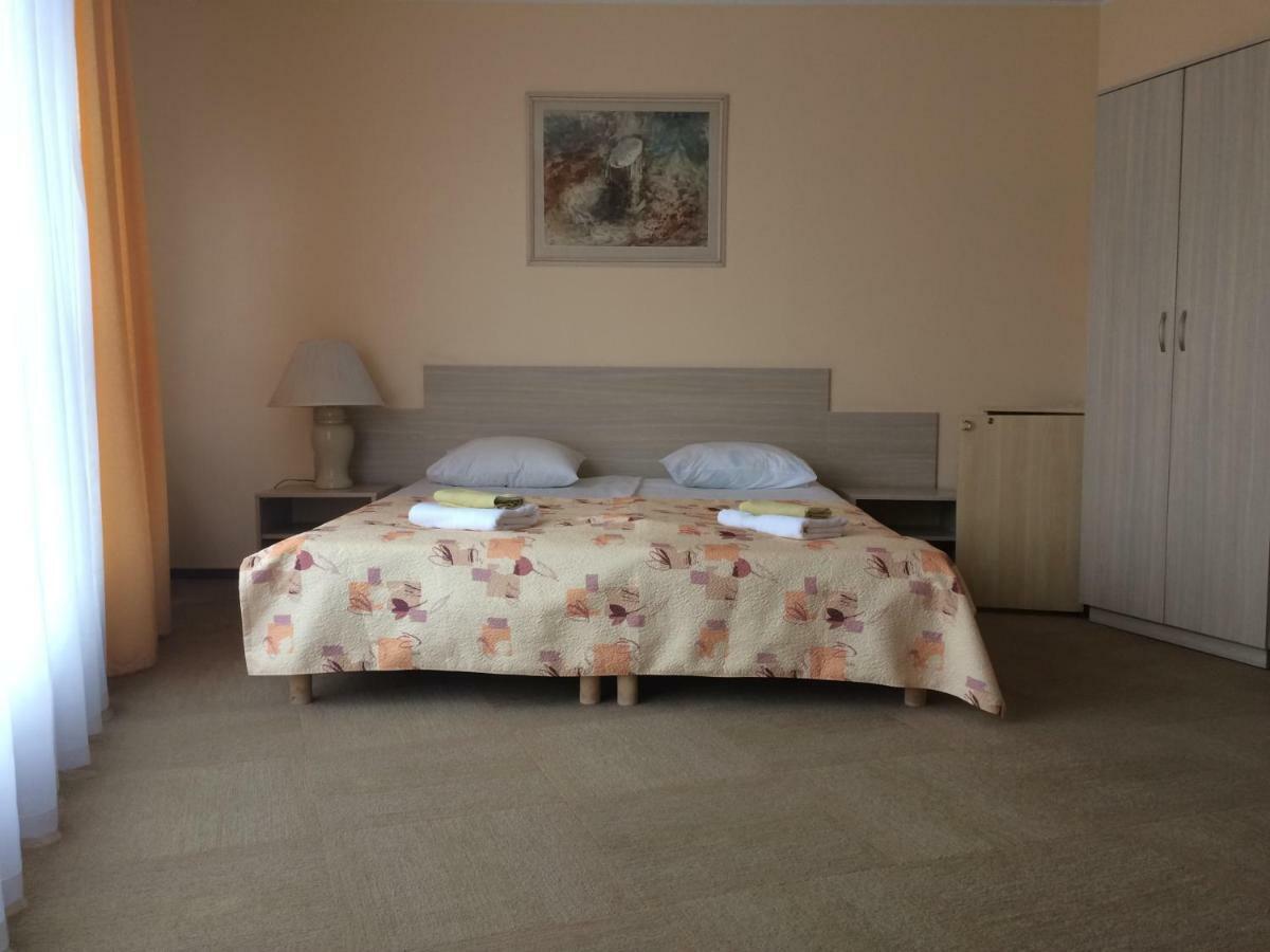 Motel Paradise Vilnius Bagian luar foto