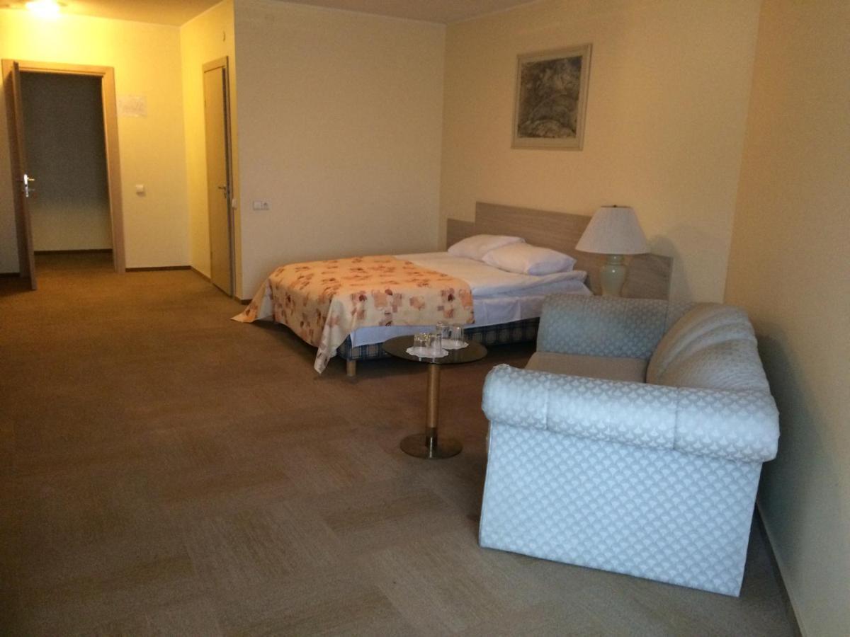 Motel Paradise Vilnius Bagian luar foto